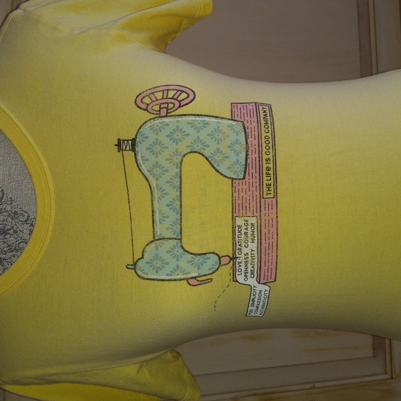 Life is Good Sewing Machine T-shirt - Picture 2 of 5